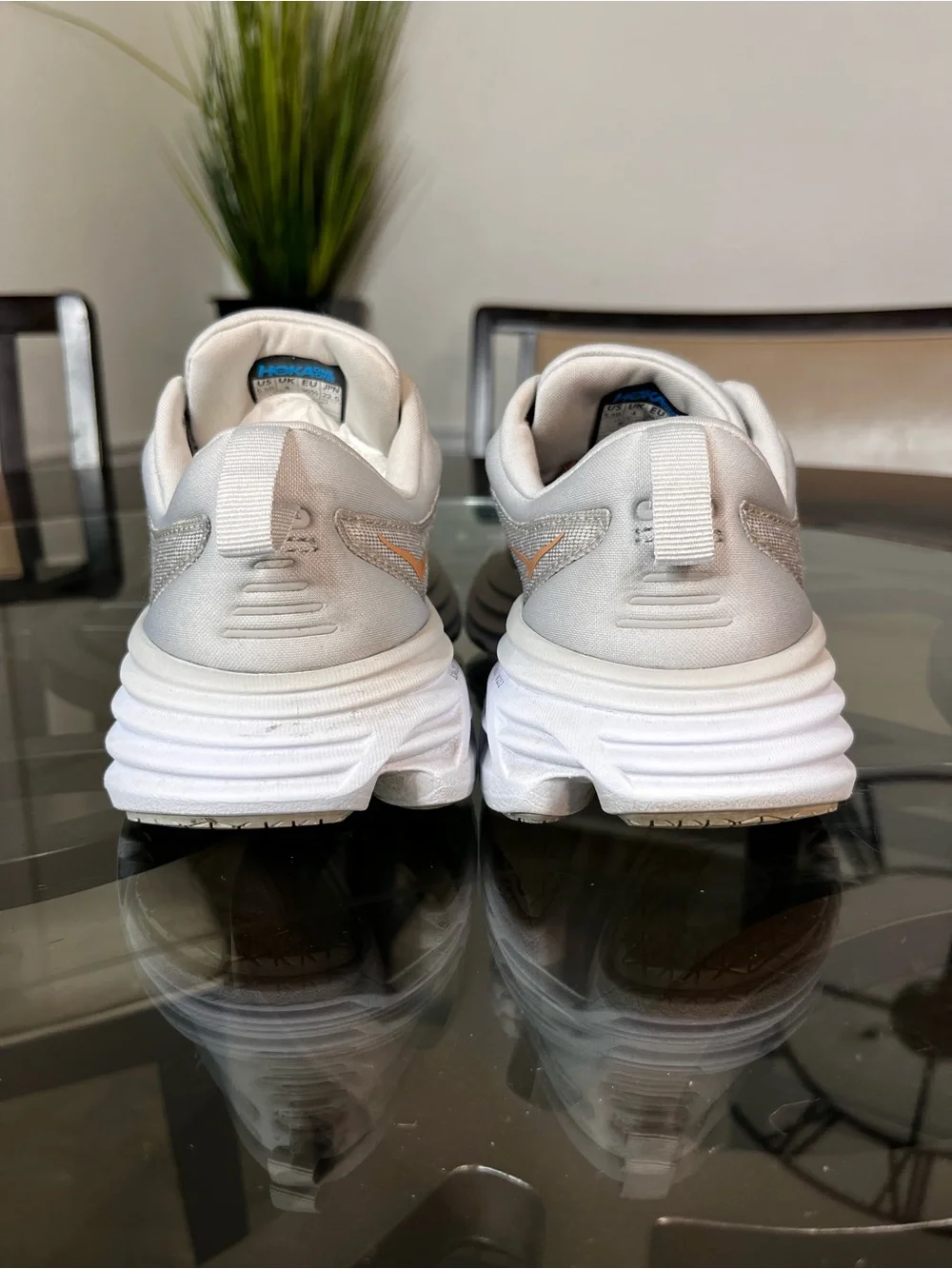 Hola One One Bondi 8 Women’s Sneakers Sz 5.5 B